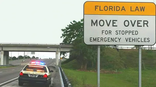 Florida’s “Move Over” Law Expands to Include All Stalled Vehicles