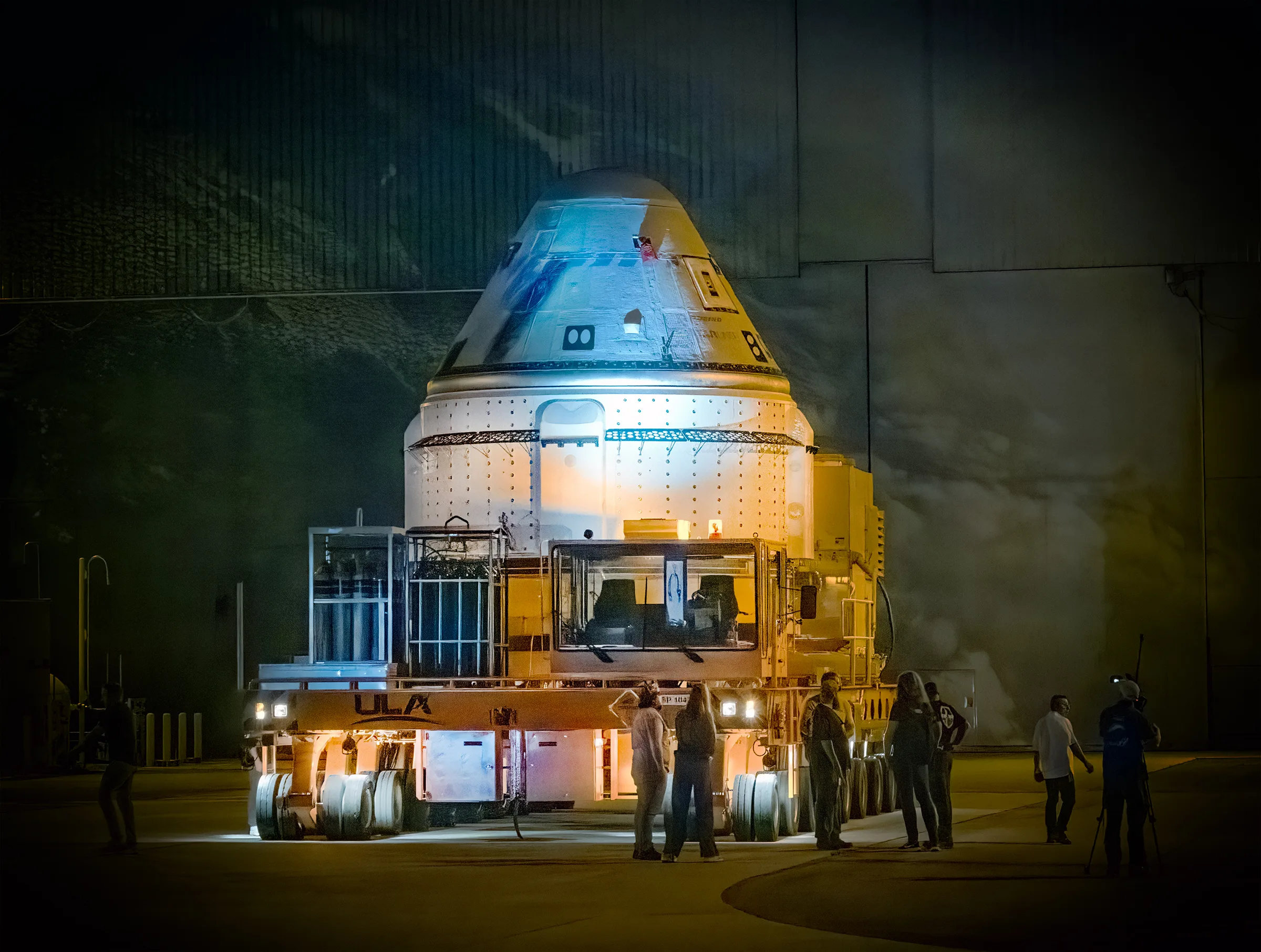Starliner “Calypso” Moves To Launch Pad For Vehicle Mating
