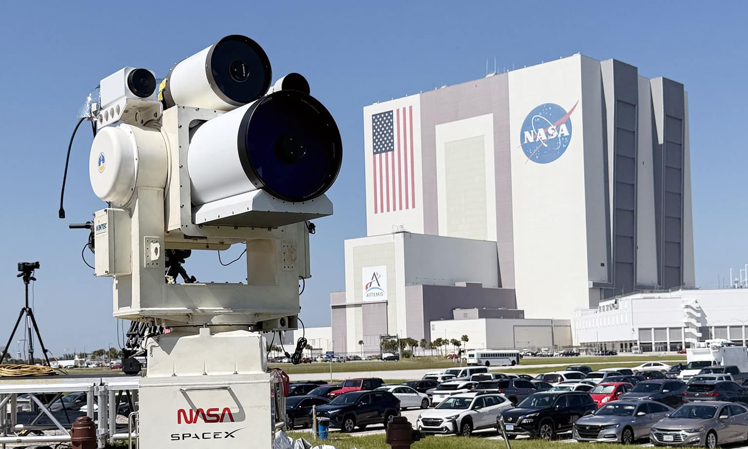 The Sharpest Eye On The Sky: Pete Carstens And Max Q Productions