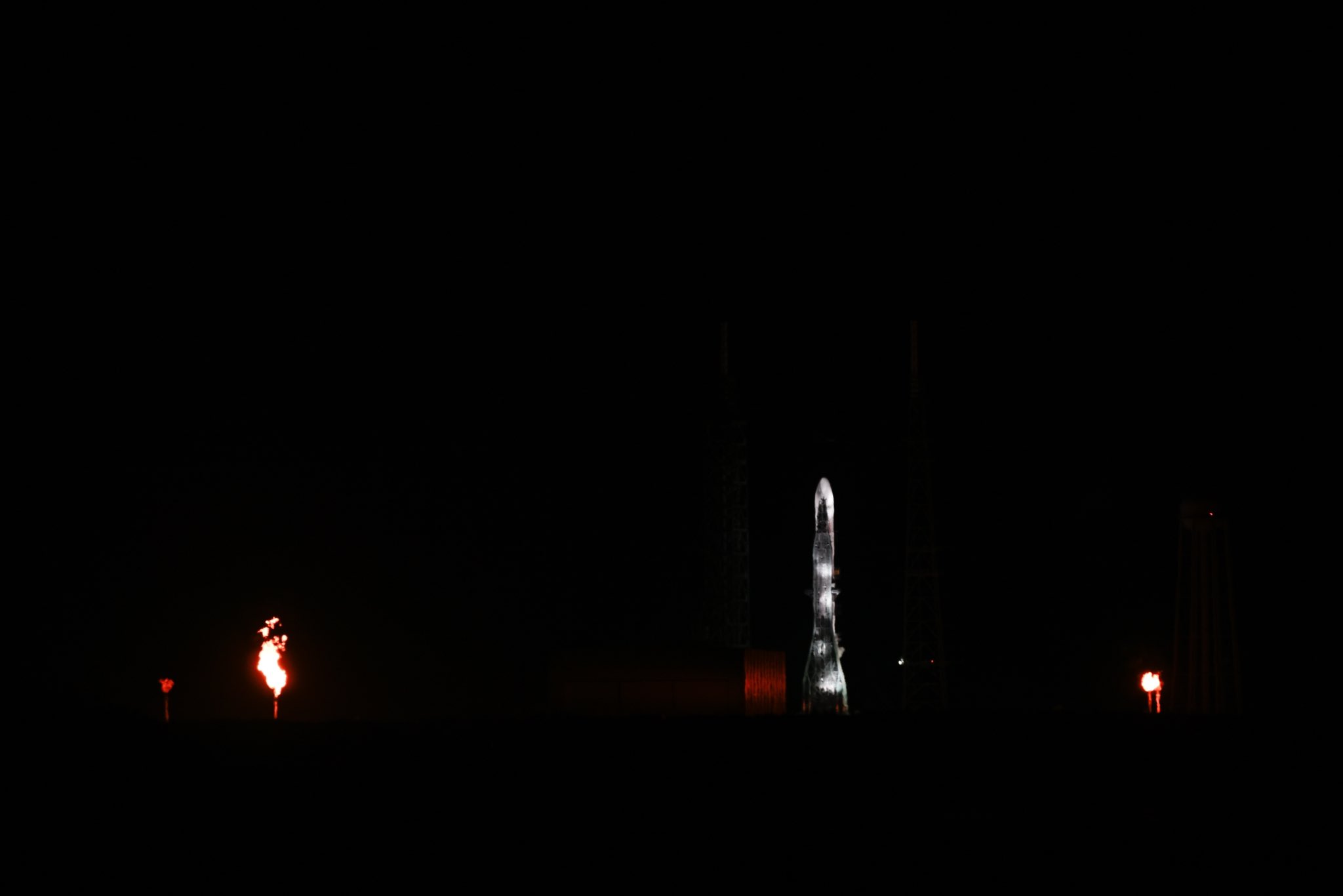 Technical Issues Dog New Glenn’s First Launch Attempt, Forcing a Scrub