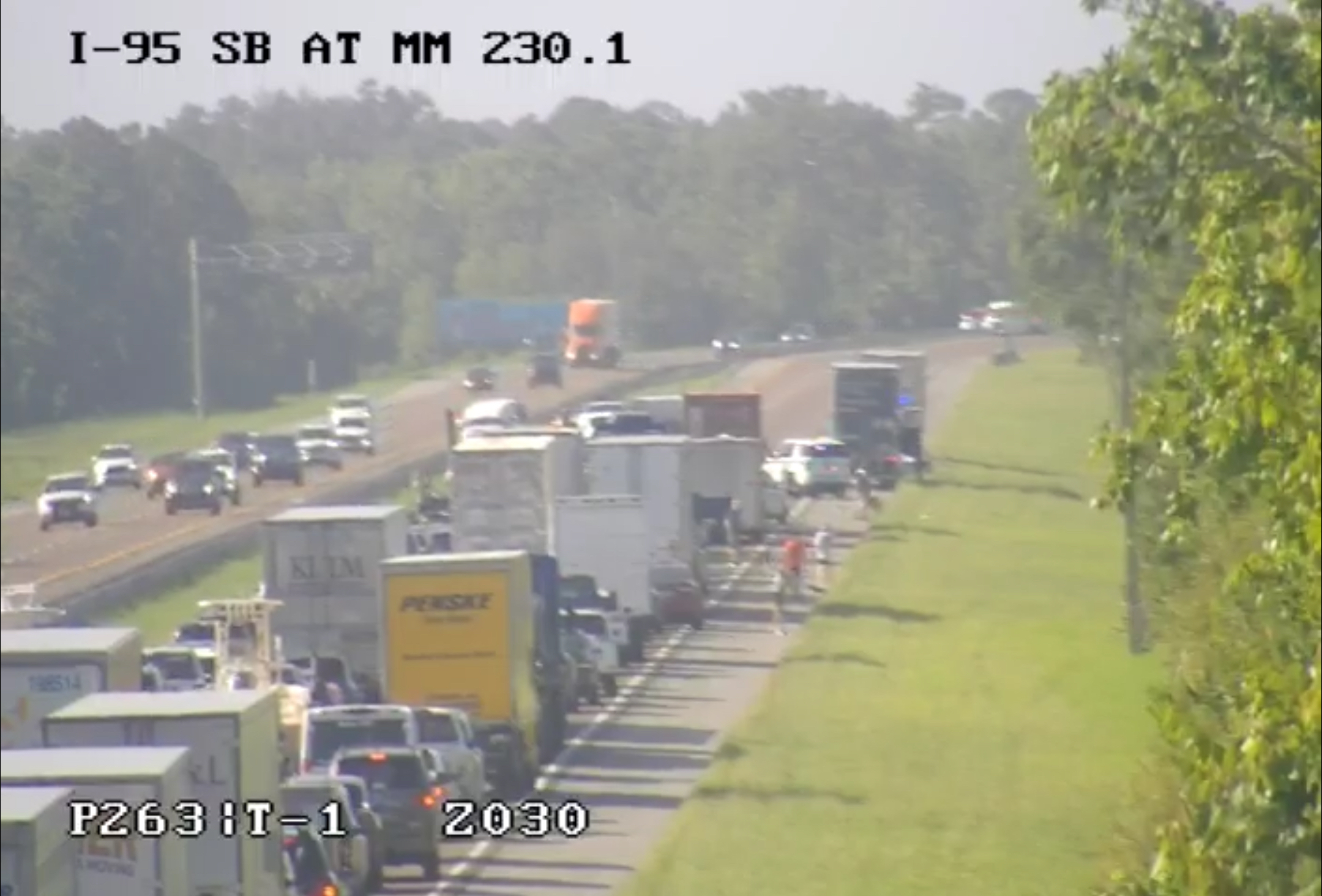 FHP Investigating Fatal Three-Vehicle Crash on I-95 in Mims; Southbound Lanes Closed