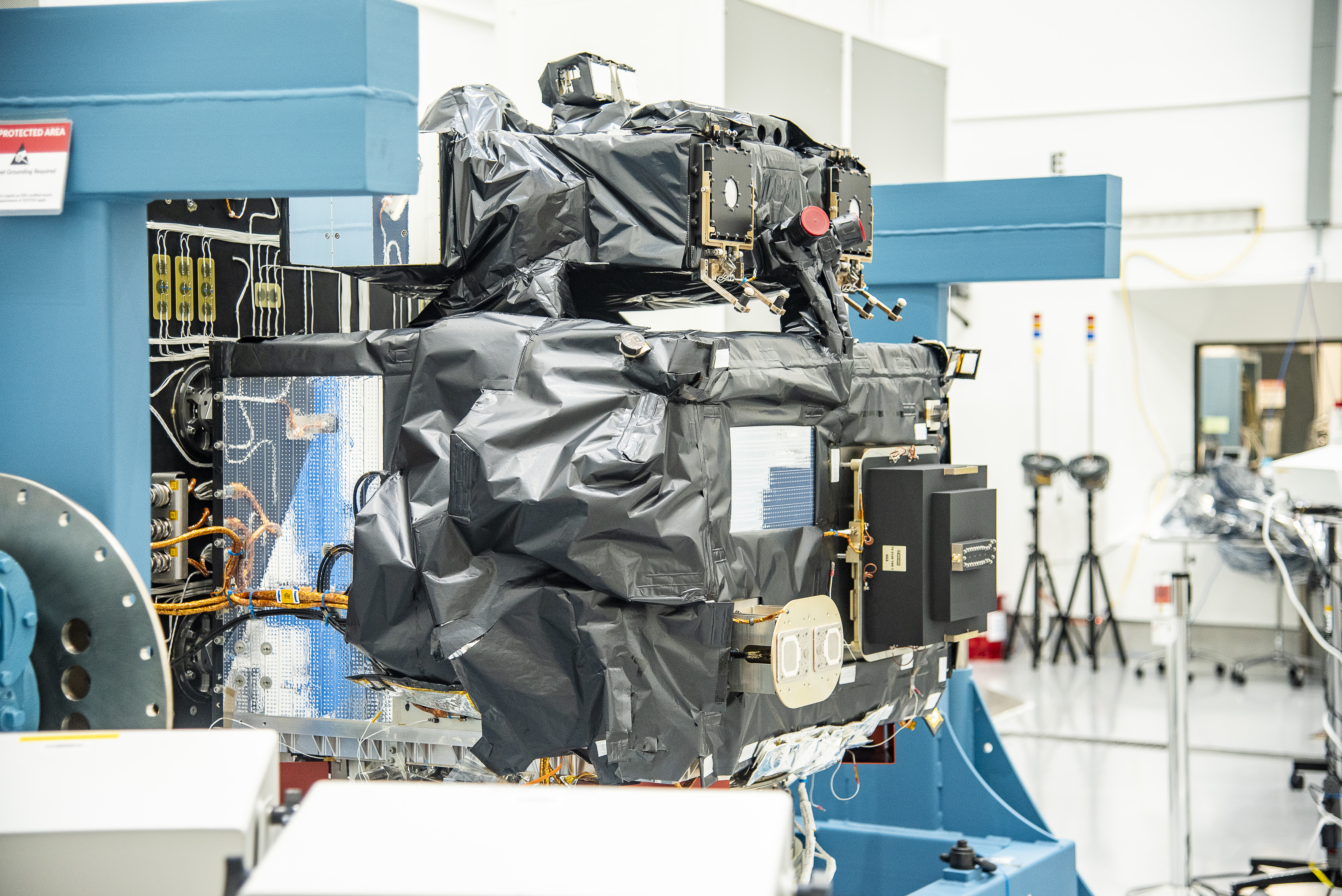 Carruthers Geocorona Observatory: Directly Measuring The Size Of Earth’s Atmosphere For The First Time