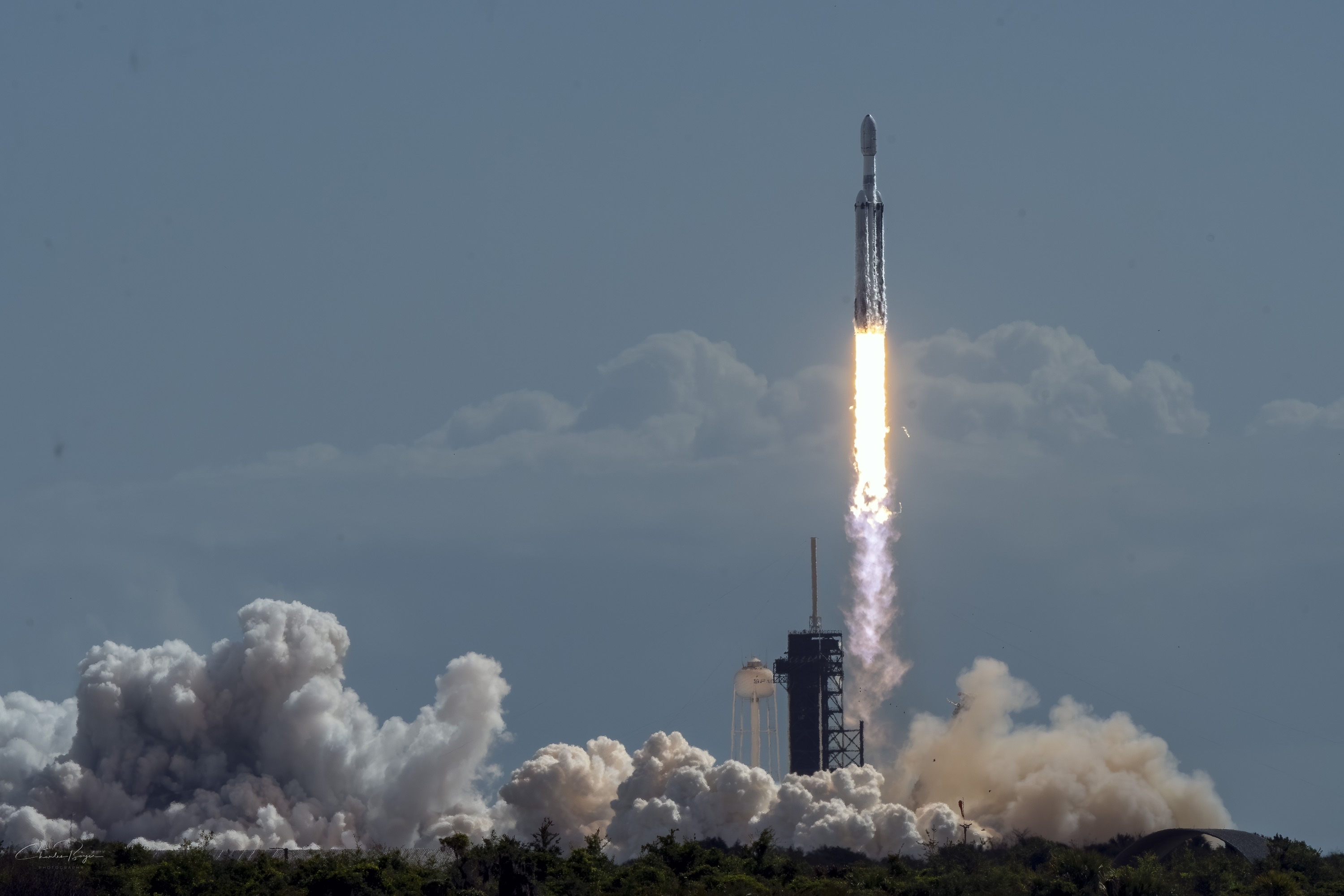 SpaceX Launches Falcon Heavy and ViaSat3